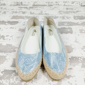 Cliffs by WHITE MOUNTAIN Slip On Blue Snakeskin Print Casual Flats O184